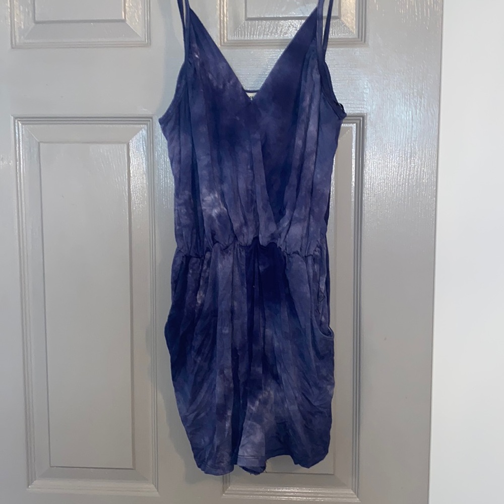 Ginger G size large blue and white tie-dye romper with pockets
